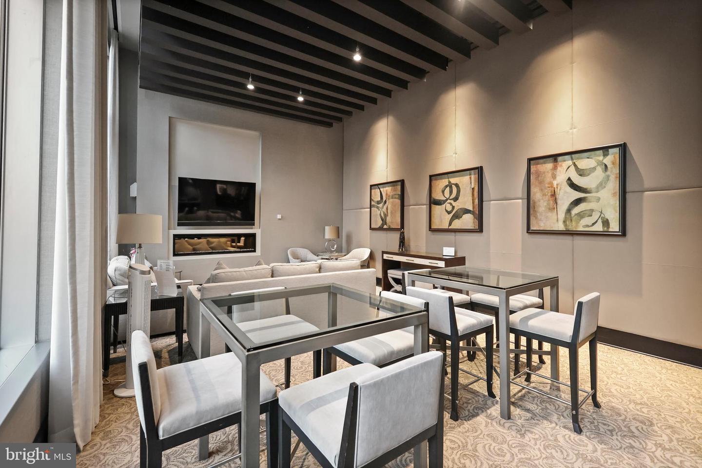 1111 19TH ST N #1707, ARLINGTON, Virginia 22209, 2 Bedrooms Bedrooms, 5 Rooms Rooms,2 BathroomsBathrooms,Residential,For sale,1111 19TH ST N #1707,VAAR2069454 MLS # VAAR2069454