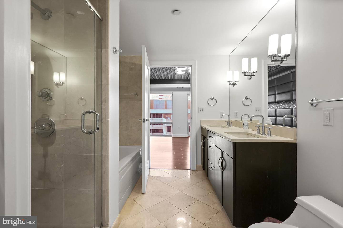 1111 19TH ST N #1707, ARLINGTON, Virginia 22209, 2 Bedrooms Bedrooms, 5 Rooms Rooms,2 BathroomsBathrooms,Residential,For sale,1111 19TH ST N #1707,VAAR2069454 MLS # VAAR2069454