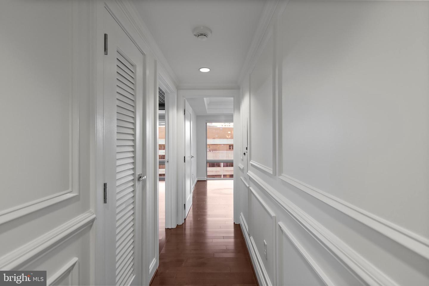 1111 19TH ST N #1707, ARLINGTON, Virginia 22209, 2 Bedrooms Bedrooms, 5 Rooms Rooms,2 BathroomsBathrooms,Residential,For sale,1111 19TH ST N #1707,VAAR2069454 MLS # VAAR2069454