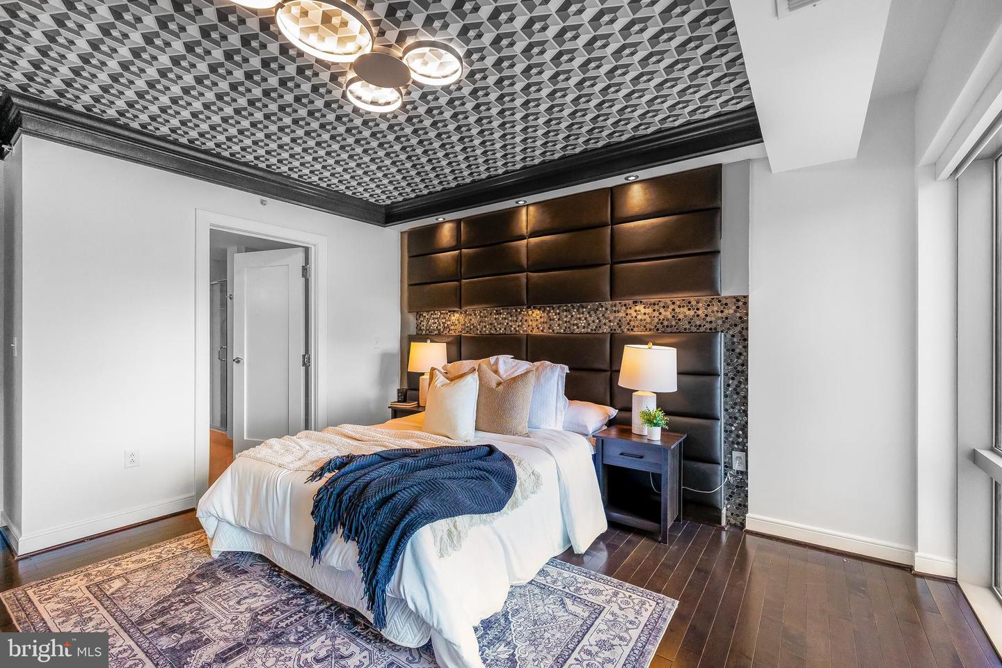 1111 19TH ST N #1707, ARLINGTON, Virginia 22209, 2 Bedrooms Bedrooms, 5 Rooms Rooms,2 BathroomsBathrooms,Residential,For sale,1111 19TH ST N #1707,VAAR2069454 MLS # VAAR2069454