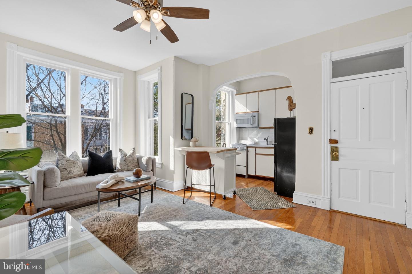 15 3RD ST NE #4, WASHINGTON, District Of Columbia 20002, 1 Bedroom Bedrooms, ,1 BathroomBathrooms,Residential,For sale,15 3RD ST NE #4,DCDC2248224 MLS # DCDC2248224