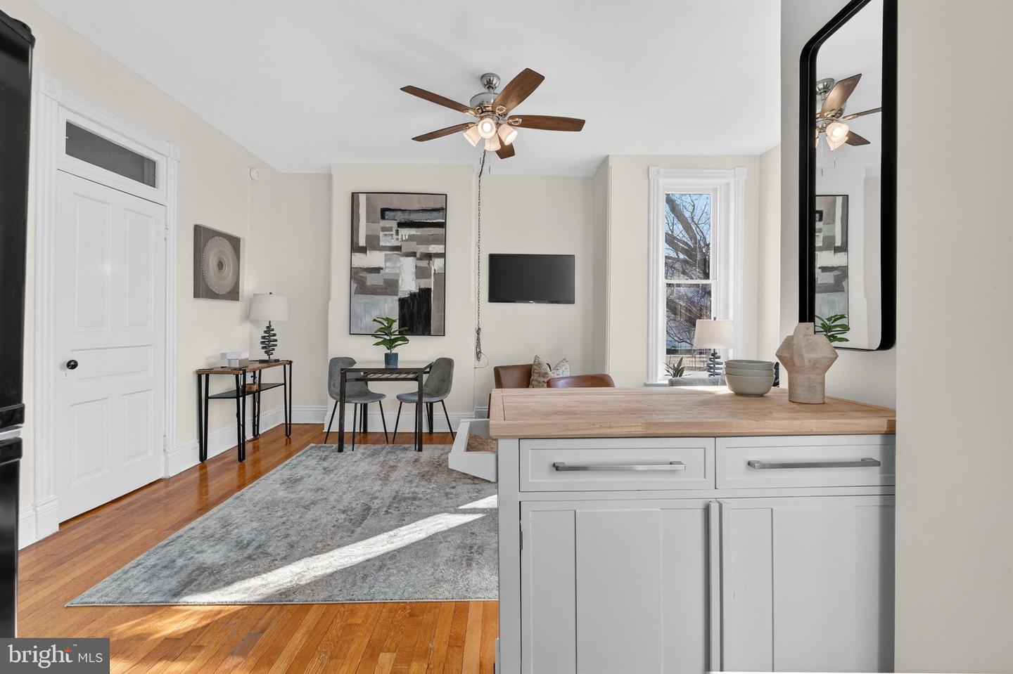 15 3RD ST NE #4, WASHINGTON, District Of Columbia 20002, 1 Bedroom Bedrooms, ,1 BathroomBathrooms,Residential,For sale,15 3RD ST NE #4,DCDC2248224 MLS # DCDC2248224