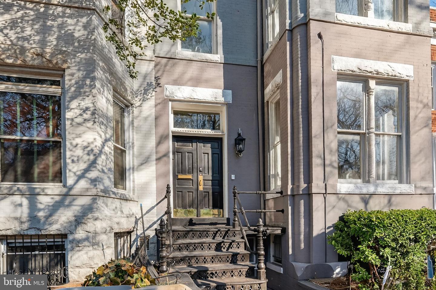 15 3RD ST NE #4, WASHINGTON, District Of Columbia 20002, 1 Bedroom Bedrooms, ,1 BathroomBathrooms,Residential,For sale,15 3RD ST NE #4,DCDC2248224 MLS # DCDC2248224
