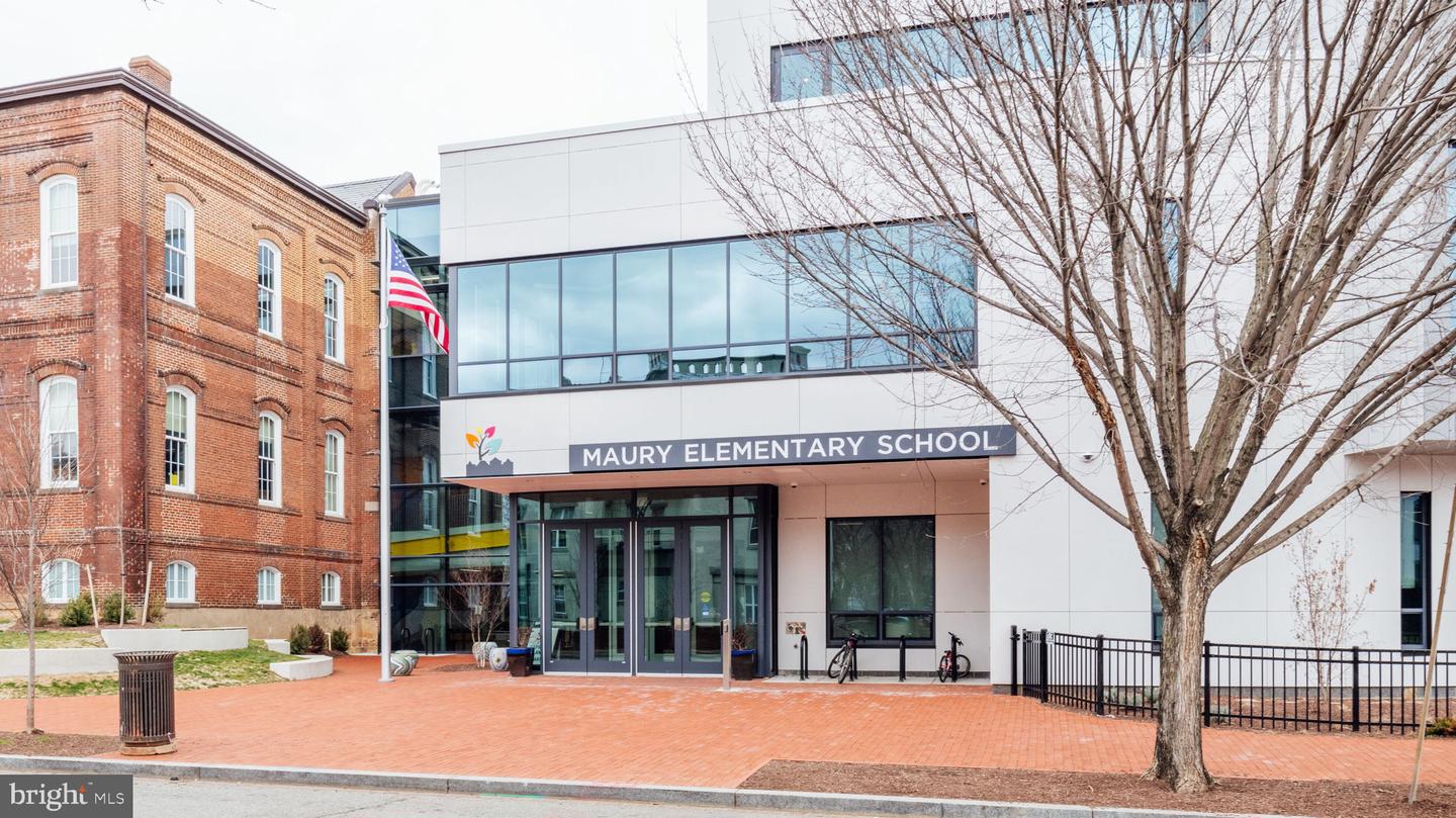 15 3RD ST NE #4, WASHINGTON, District Of Columbia 20002, 1 Bedroom Bedrooms, ,1 BathroomBathrooms,Residential,For sale,15 3RD ST NE #4,DCDC2248224 MLS # DCDC2248224