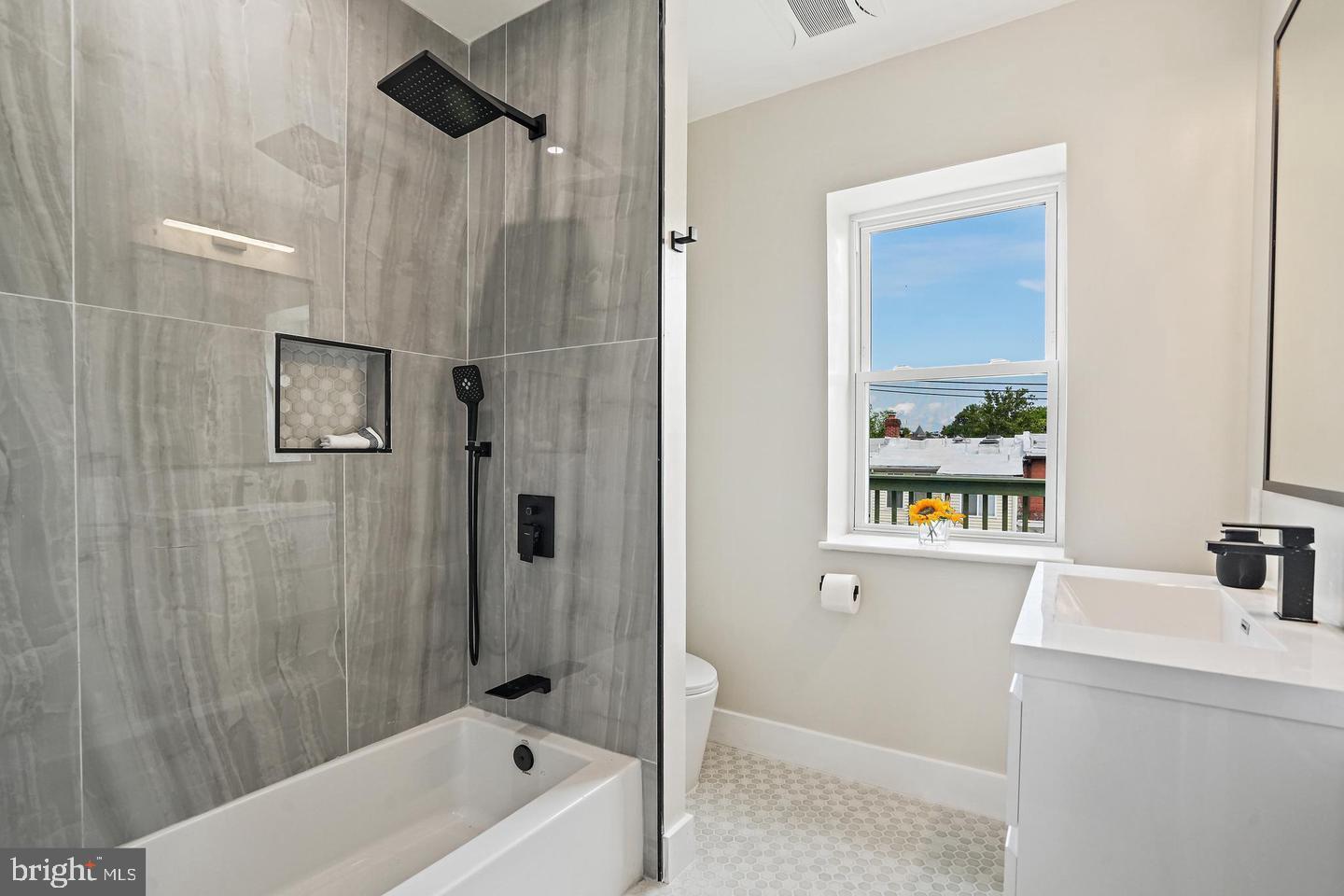 719 QUEBEC PL NW, WASHINGTON, District Of Columbia 20010, 7 Bedrooms Bedrooms, ,4 BathroomsBathrooms,Residential,For sale,719 QUEBEC PL NW,DCDC2248232 MLS # DCDC2248232