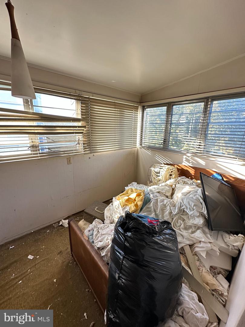 1122 HOLBROOK ST NE, WASHINGTON, District Of Columbia 20002, 3 Bedrooms Bedrooms, ,1 BathroomBathrooms,Residential,For sale,1122 HOLBROOK ST NE,DCDC2248244 MLS # DCDC2248244