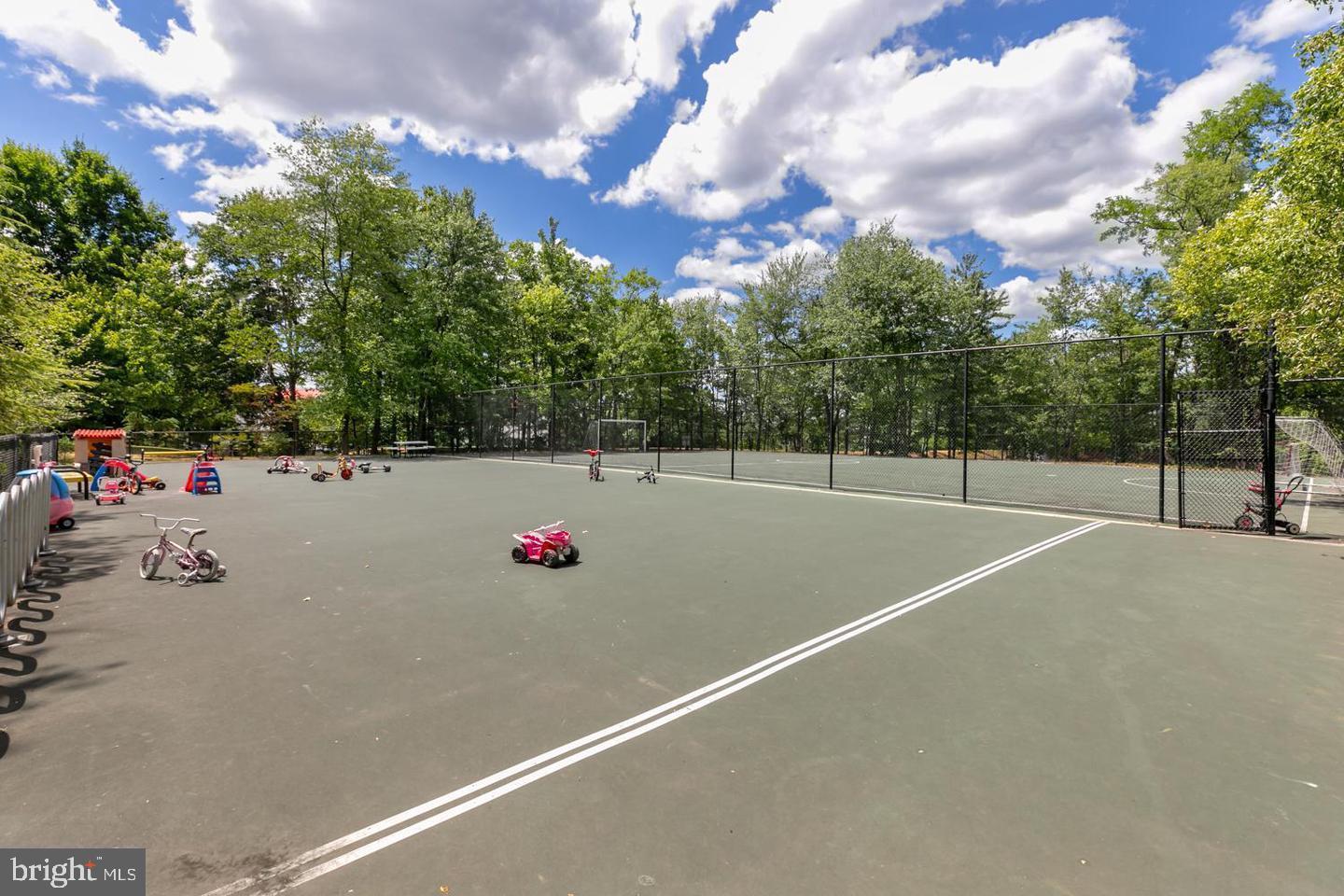 8370 GREENSBORO DR #916, MCLEAN, Virginia 22102, 1 Bedroom Bedrooms, ,1 BathroomBathrooms,Residential,For sale,8370 GREENSBORO DR #916,VAFX2293336 MLS # VAFX2293336