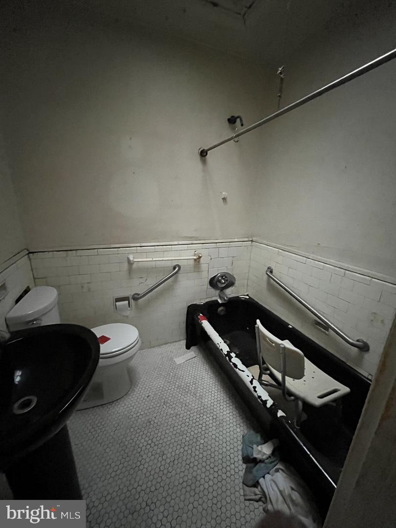 1813 M ST NE, WASHINGTON, District Of Columbia 20002, 3 Bedrooms Bedrooms, ,1 BathroomBathrooms,Residential,For sale,1813 M ST NE,DCDC2191034 MLS # DCDC2191034 1813 M ST NE, WASHINGTON, District Of Columbia 20002, 3 Bedrooms Bedrooms, ,1 BathroomBathrooms,Residential,For sale,1813 M ST NE,DCDC2191034 MLS # DCDC2191034