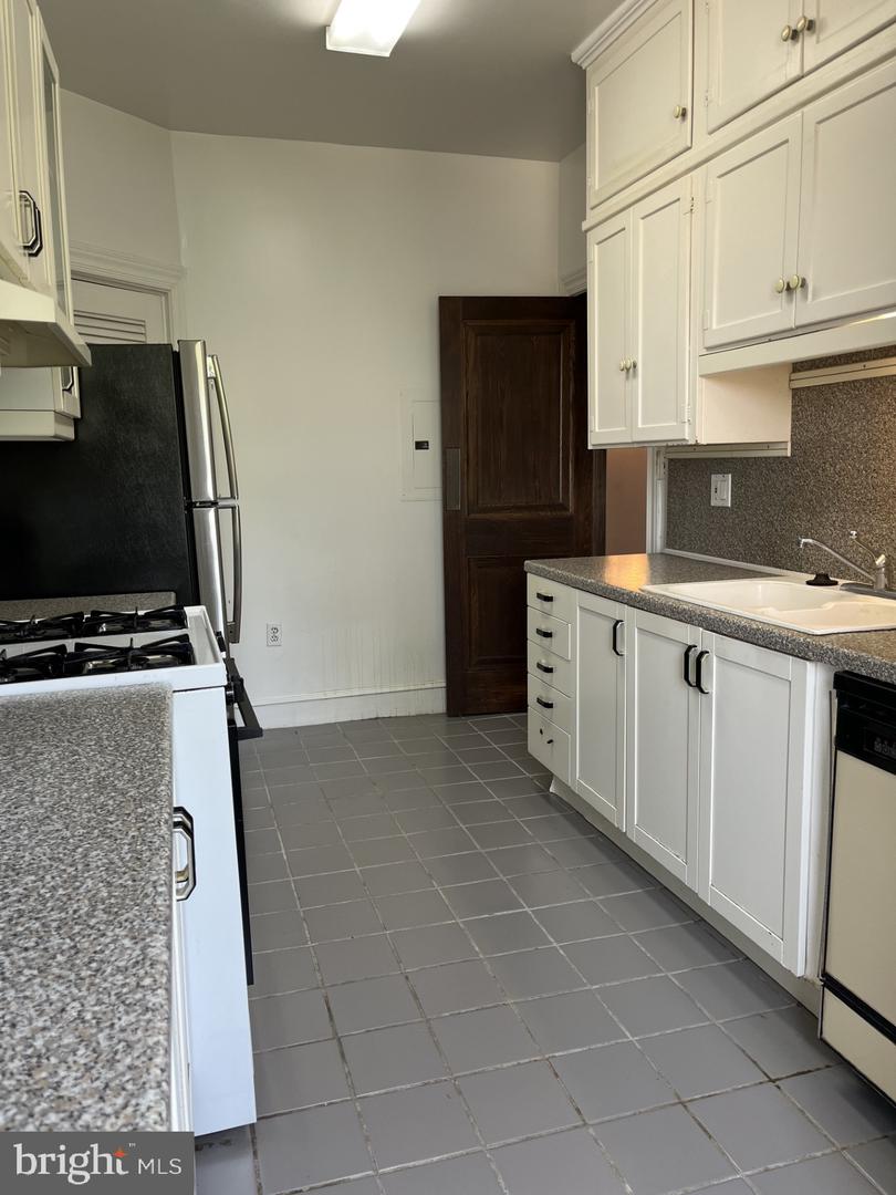 4000 CATHEDRAL AVE NW #309B, WASHINGTON, District Of Columbia 20016, 2 Bedrooms Bedrooms, ,1 BathroomBathrooms,Residential,For sale,4000 CATHEDRAL AVE NW #309B,DCDC2208254 MLS # DCDC2208254