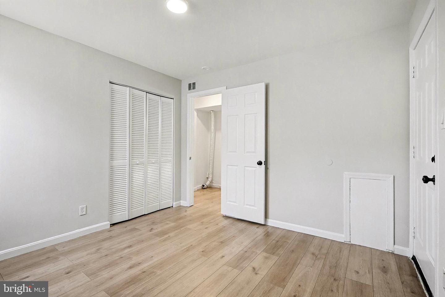 40 E REED AVE, ALEXANDRIA, Virginia 22305, 2 Bedrooms Bedrooms, ,1 BathroomBathrooms,Residential,For sale,40 E REED AVE,VAAX2050416 MLS # VAAX2050416