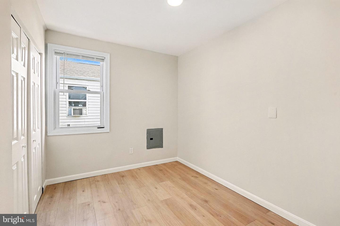 40 E REED AVE, ALEXANDRIA, Virginia 22305, 2 Bedrooms Bedrooms, ,1 BathroomBathrooms,Residential,For sale,40 E REED AVE,VAAX2050416 MLS # VAAX2050416