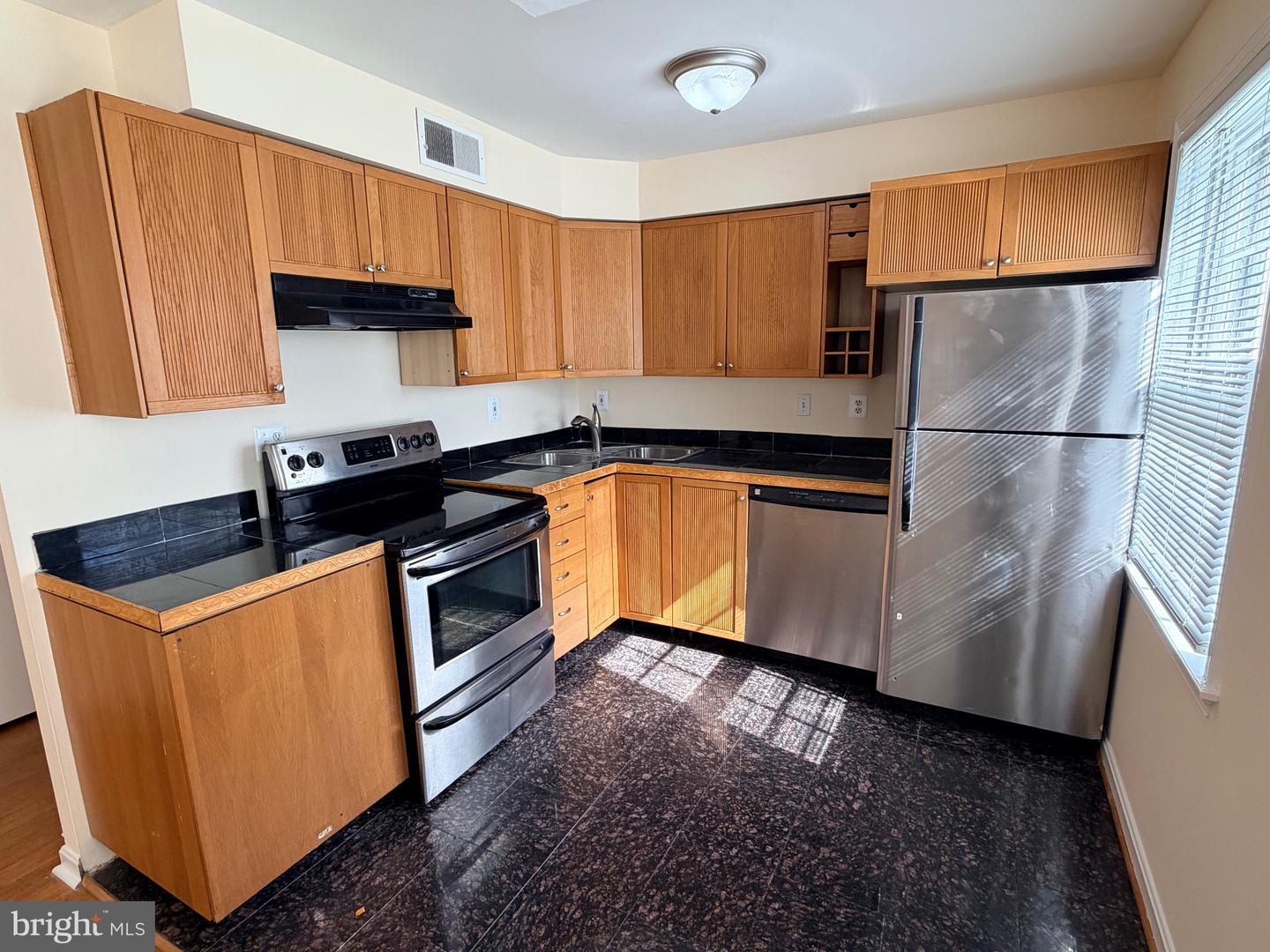 2113 FORT DAVIS ST SE #102, WASHINGTON, District Of Columbia 20020, 1 Bedroom Bedrooms, ,1 BathroomBathrooms,Residential,For sale,2113 FORT DAVIS ST SE #102,DCDC2226432 MLS # DCDC2226432