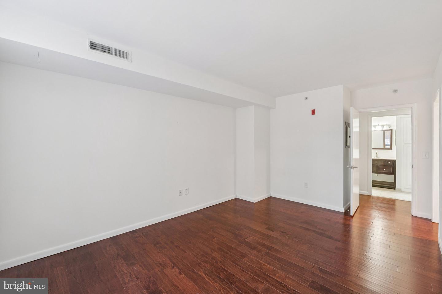 355 I ST SW #410, WASHINGTON, District Of Columbia 20024, 2 Bedrooms Bedrooms, ,1 BathroomBathrooms,Residential,For sale,355 I ST SW #410,DCDC2231616 MLS # DCDC2231616 355 I ST SW #410, WASHINGTON, District Of Columbia 20024, 2 Bedrooms Bedrooms, ,1 BathroomBathrooms,Residential,For sale,355 I ST SW #410,DCDC2231616 MLS # DCDC2231616