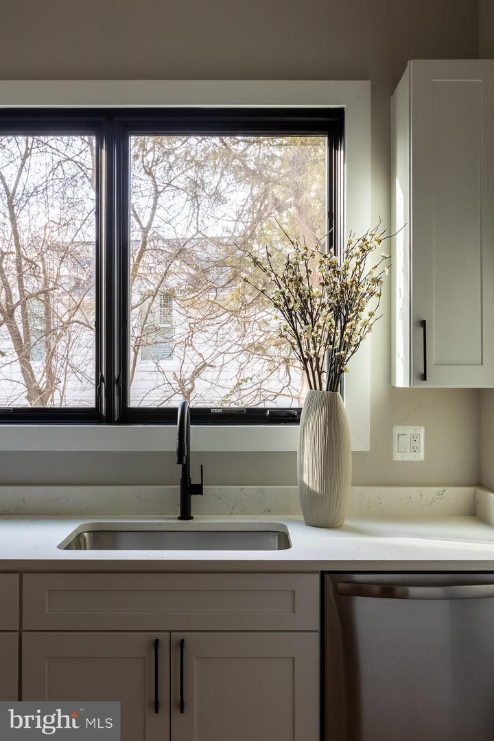 6884 CHURCHILL RD, MCLEAN, Virginia 22101, 6 Bedrooms Bedrooms, 28 Rooms Rooms,6 BathroomsBathrooms,Residential,For sale,6884 CHURCHILL RD,VAFX2280252 MLS # VAFX2280252 6884 CHURCHILL RD, MCLEAN, Virginia 22101, 6 Bedrooms Bedrooms, 28 Rooms Rooms,6 BathroomsBathrooms,Residential,For sale,6884 CHURCHILL RD,VAFX2280252 MLS # VAFX2280252