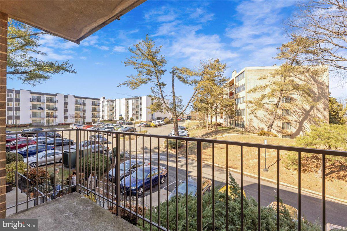 60 S VAN DORN ST #210, ALEXANDRIA, Virginia 22304, 2 Bedrooms Bedrooms, 4 Rooms Rooms,2 BathroomsBathrooms,Residential,For sale,60 S VAN DORN ST #210,VAAX2052330 MLS # VAAX2052330