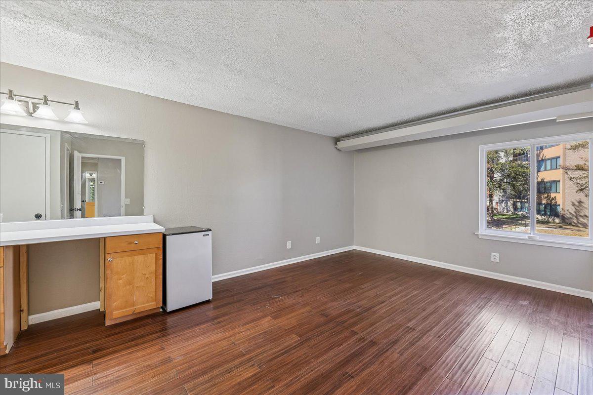 60 S VAN DORN ST #210, ALEXANDRIA, Virginia 22304, 2 Bedrooms Bedrooms, 4 Rooms Rooms,2 BathroomsBathrooms,Residential,For sale,60 S VAN DORN ST #210,VAAX2052330 MLS # VAAX2052330