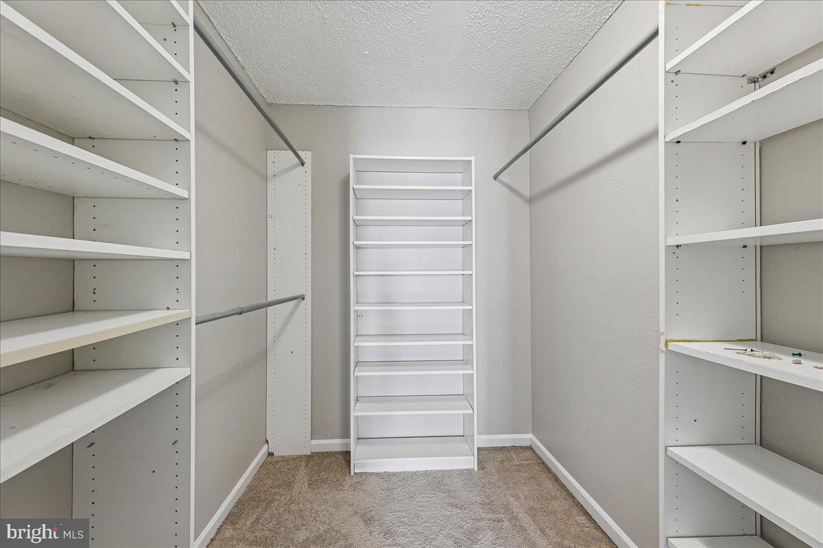 60 S VAN DORN ST #210, ALEXANDRIA, Virginia 22304, 2 Bedrooms Bedrooms, 4 Rooms Rooms,2 BathroomsBathrooms,Residential,For sale,60 S VAN DORN ST #210,VAAX2052330 MLS # VAAX2052330