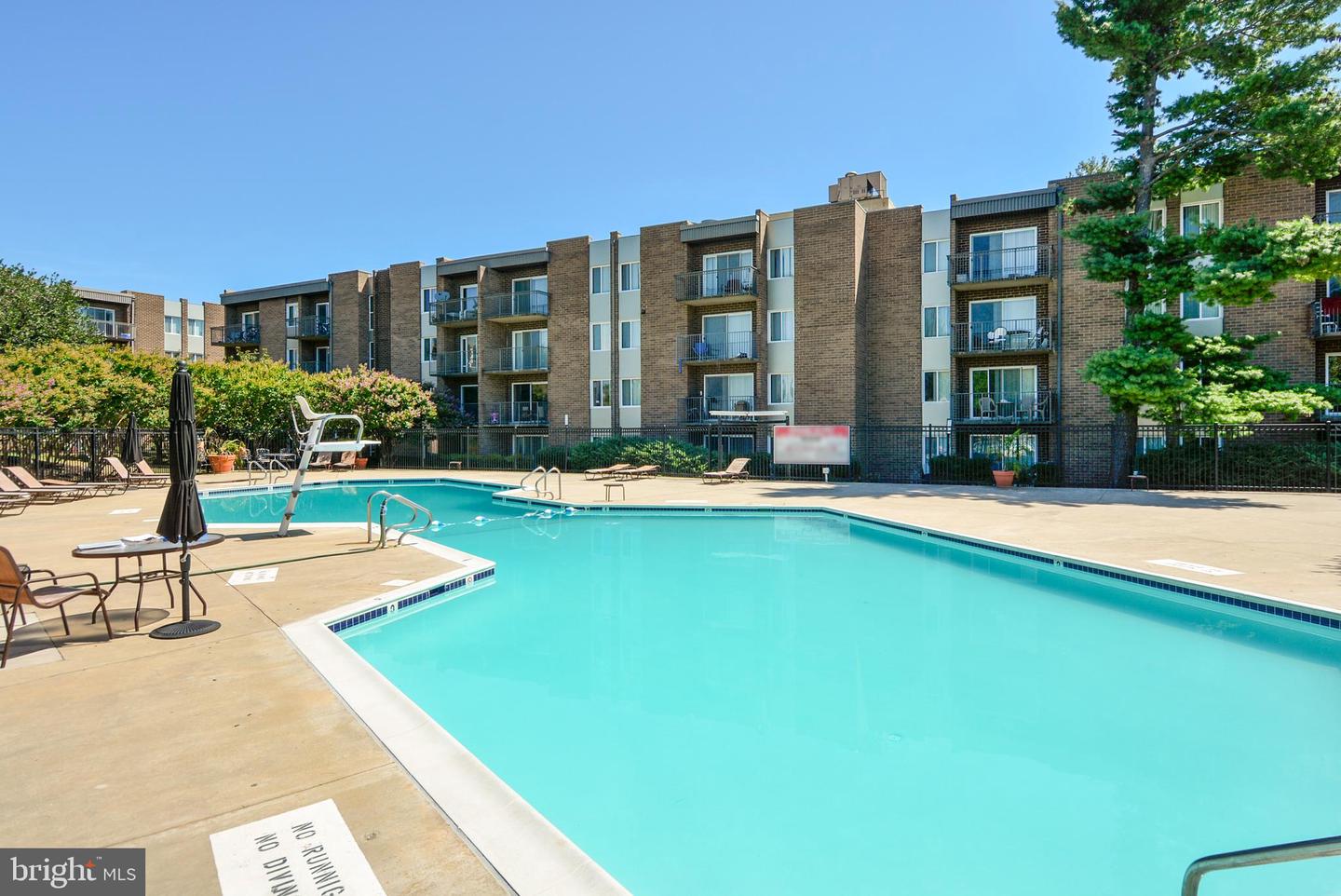 60 S VAN DORN ST #210, ALEXANDRIA, Virginia 22304, 2 Bedrooms Bedrooms, 4 Rooms Rooms,2 BathroomsBathrooms,Residential,For sale,60 S VAN DORN ST #210,VAAX2052330 MLS # VAAX2052330