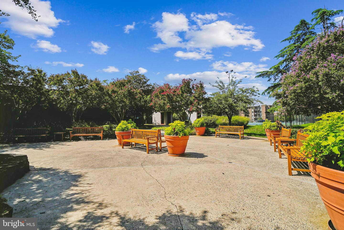 60 S VAN DORN ST #210, ALEXANDRIA, Virginia 22304, 2 Bedrooms Bedrooms, 4 Rooms Rooms,2 BathroomsBathrooms,Residential,For sale,60 S VAN DORN ST #210,VAAX2052330 MLS # VAAX2052330