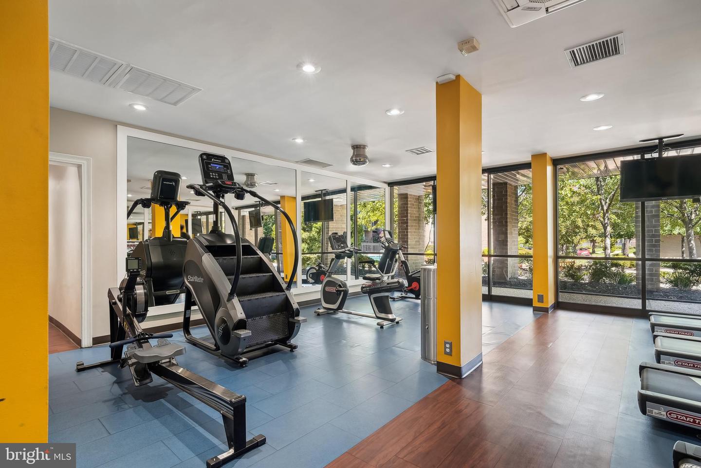 60 S VAN DORN ST #210, ALEXANDRIA, Virginia 22304, 2 Bedrooms Bedrooms, 4 Rooms Rooms,2 BathroomsBathrooms,Residential,For sale,60 S VAN DORN ST #210,VAAX2052330 MLS # VAAX2052330