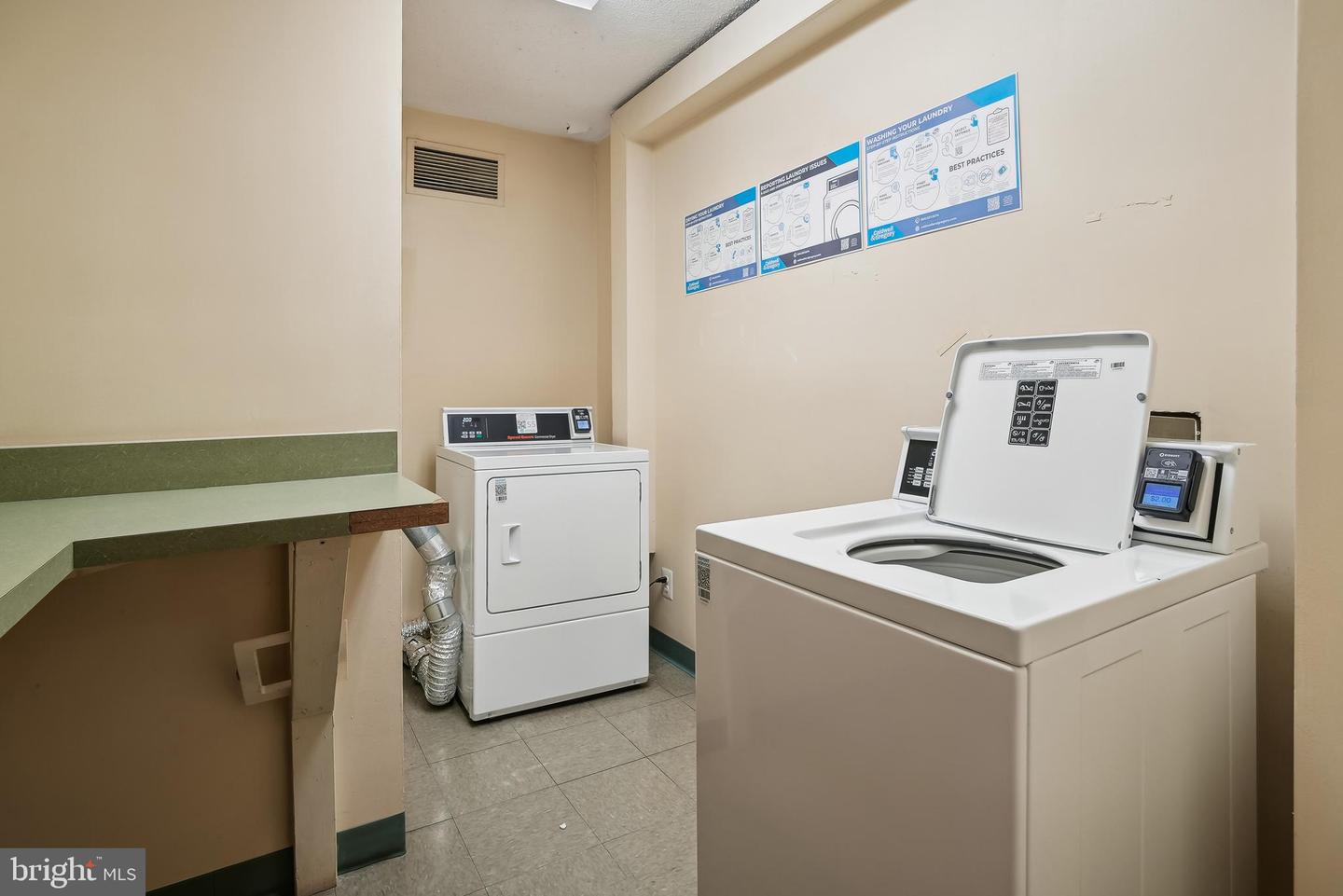 60 S VAN DORN ST #210, ALEXANDRIA, Virginia 22304, 2 Bedrooms Bedrooms, 4 Rooms Rooms,2 BathroomsBathrooms,Residential,For sale,60 S VAN DORN ST #210,VAAX2052330 MLS # VAAX2052330