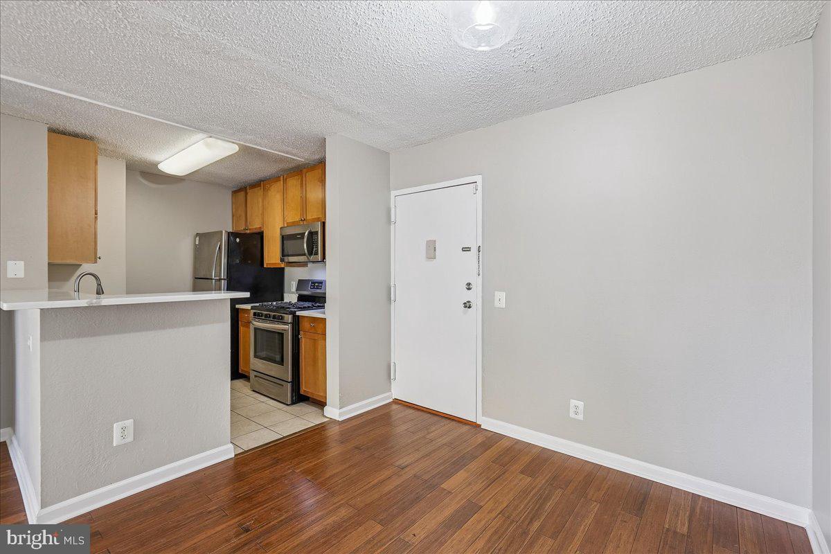 60 S VAN DORN ST #210, ALEXANDRIA, Virginia 22304, 2 Bedrooms Bedrooms, 4 Rooms Rooms,2 BathroomsBathrooms,Residential,For sale,60 S VAN DORN ST #210,VAAX2052330 MLS # VAAX2052330