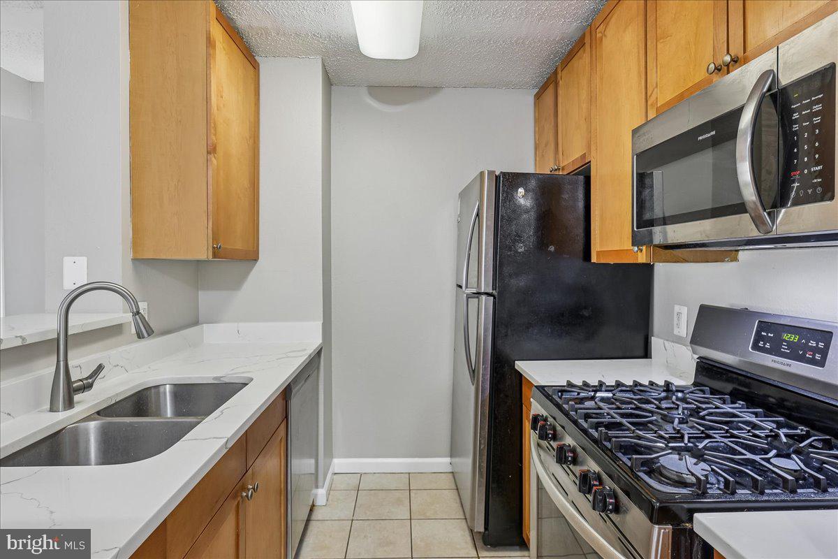 60 S VAN DORN ST #210, ALEXANDRIA, Virginia 22304, 2 Bedrooms Bedrooms, 4 Rooms Rooms,2 BathroomsBathrooms,Residential,For sale,60 S VAN DORN ST #210,VAAX2052330 MLS # VAAX2052330