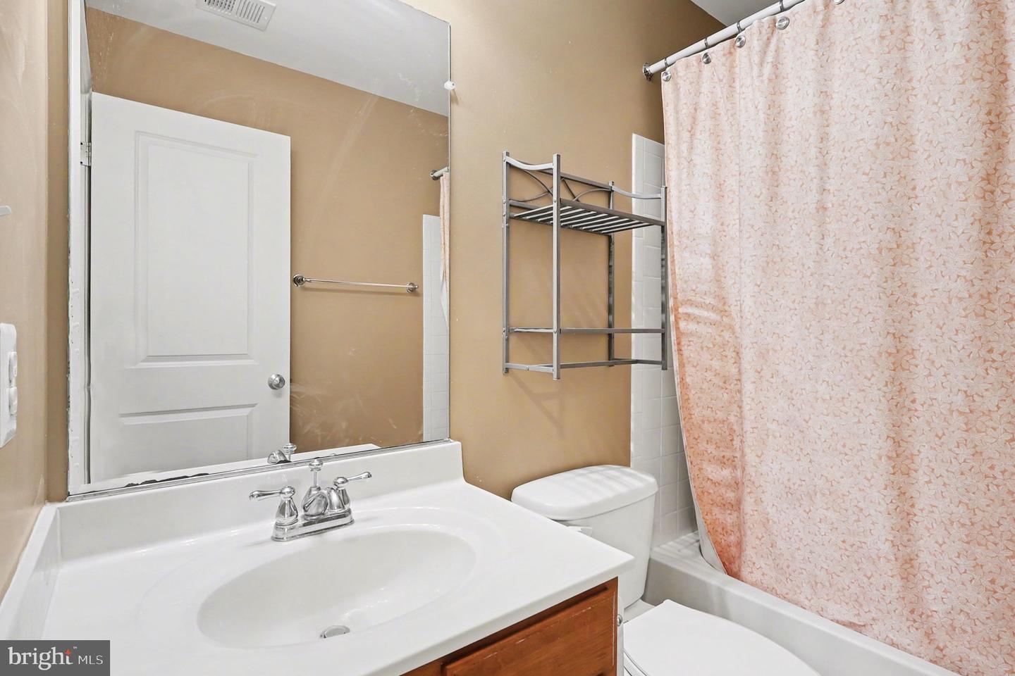 41627 EPPING GREEN SQ, ALDIE, Virginia 20105, 3 Bedrooms Bedrooms, ,2 BathroomsBathrooms,Residential,For sale,41627 EPPING GREEN SQ,VALO2112640 MLS # VALO2112640 41627 EPPING GREEN SQ, ALDIE, Virginia 20105, 3 Bedrooms Bedrooms, ,2 BathroomsBathrooms,Residential,For sale,41627 EPPING GREEN SQ,VALO2112640 MLS # VALO2112640