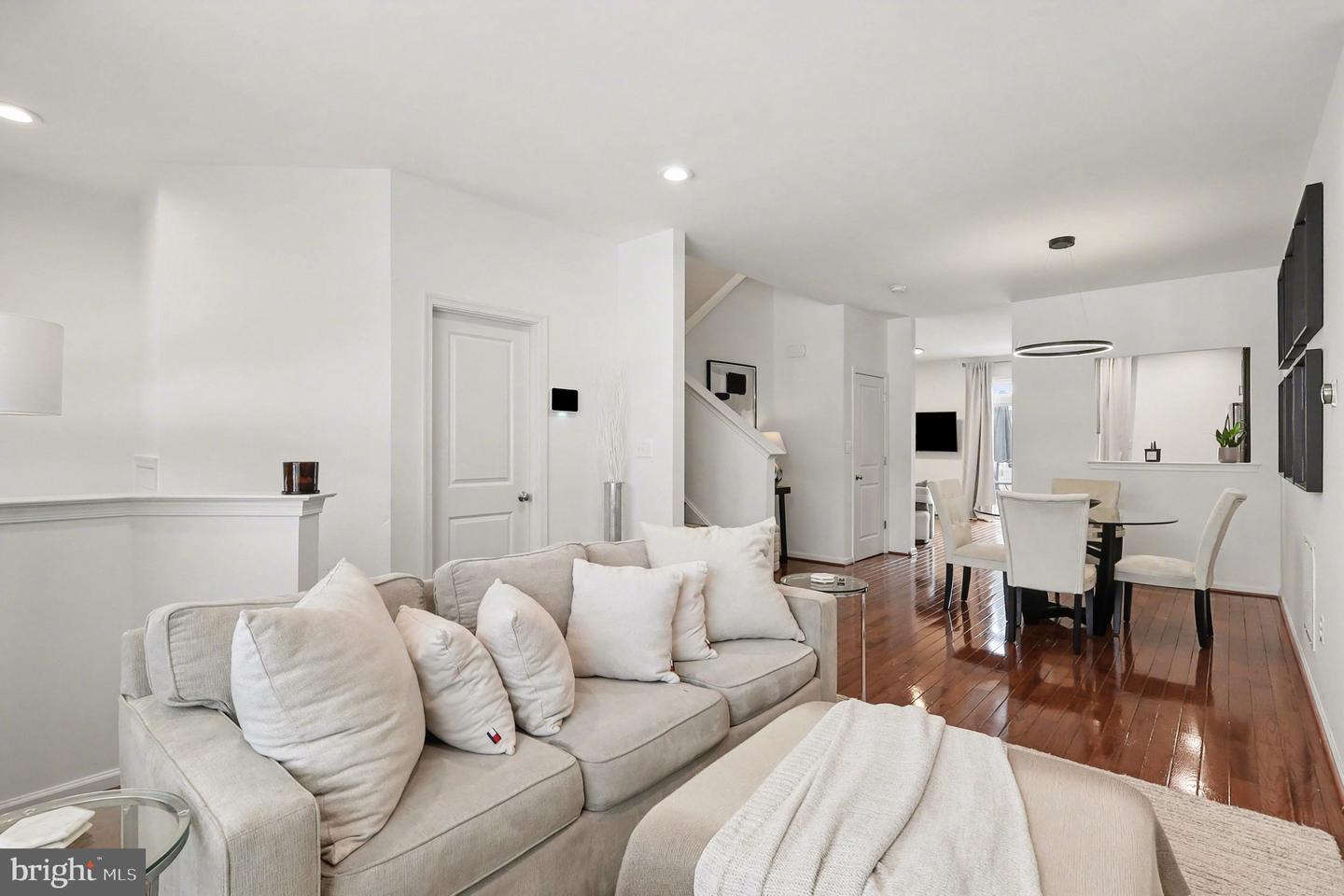 41627 EPPING GREEN SQ, ALDIE, Virginia 20105, 3 Bedrooms Bedrooms, ,2 BathroomsBathrooms,Residential,For sale,41627 EPPING GREEN SQ,VALO2112640 MLS # VALO2112640 41627 EPPING GREEN SQ, ALDIE, Virginia 20105, 3 Bedrooms Bedrooms, ,2 BathroomsBathrooms,Residential,For sale,41627 EPPING GREEN SQ,VALO2112640 MLS # VALO2112640