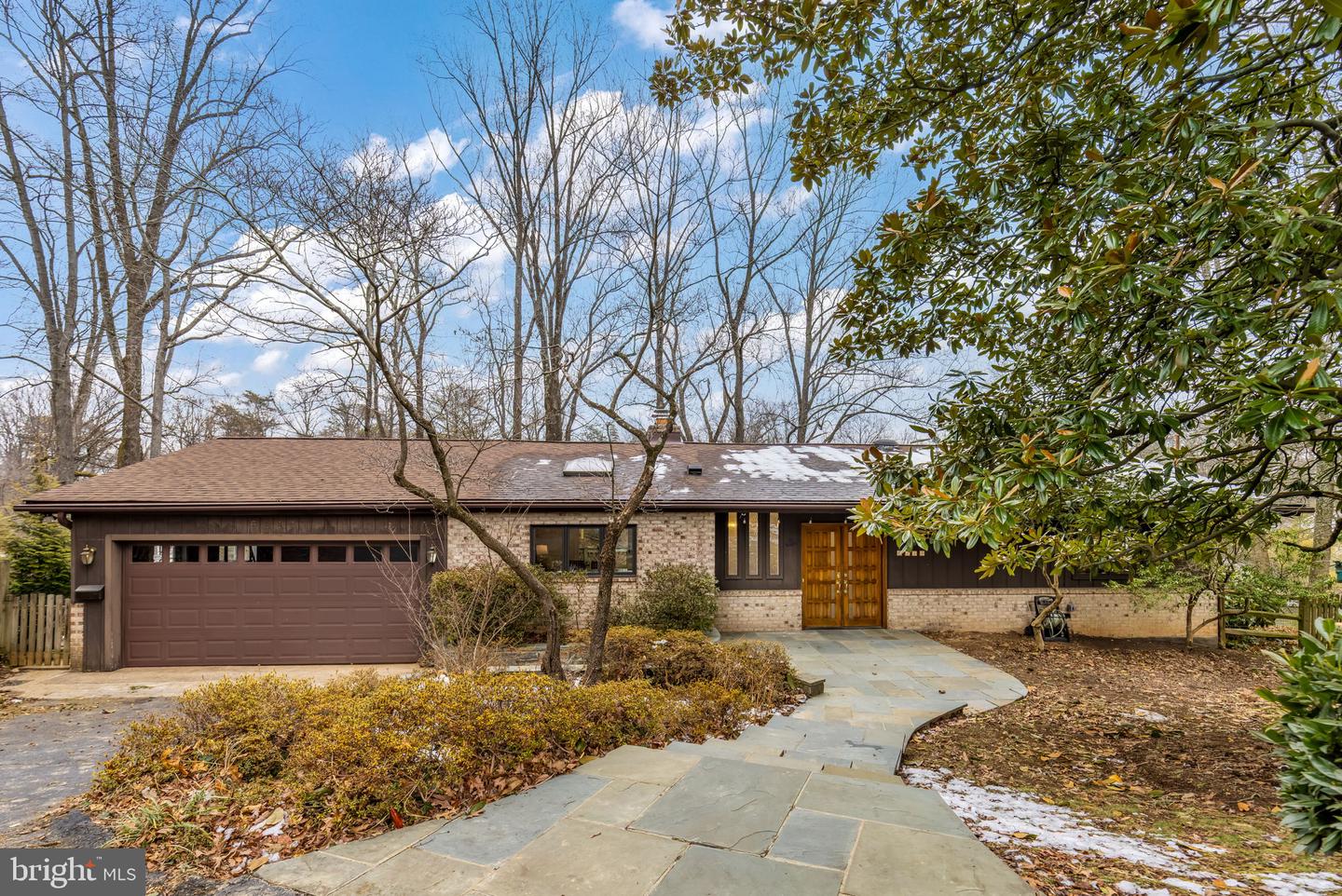 6114 BEACHWAY DR, FALLS CHURCH, Virginia 22041, 4 Bedrooms Bedrooms, ,3 BathroomsBathrooms,Residential,For sale,6114 BEACHWAY DR,VAFX2283782 MLS # VAFX2283782