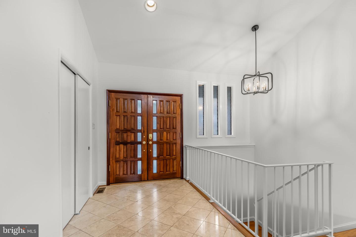 6114 BEACHWAY DR, FALLS CHURCH, Virginia 22041, 4 Bedrooms Bedrooms, ,3 BathroomsBathrooms,Residential,For sale,6114 BEACHWAY DR,VAFX2283782 MLS # VAFX2283782