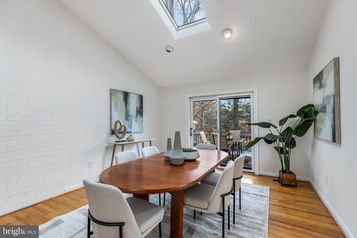 6114 BEACHWAY DR, FALLS CHURCH, Virginia 22041, 4 Bedrooms Bedrooms, ,3 BathroomsBathrooms,Residential,For sale,6114 BEACHWAY DR,VAFX2283782 MLS # VAFX2283782