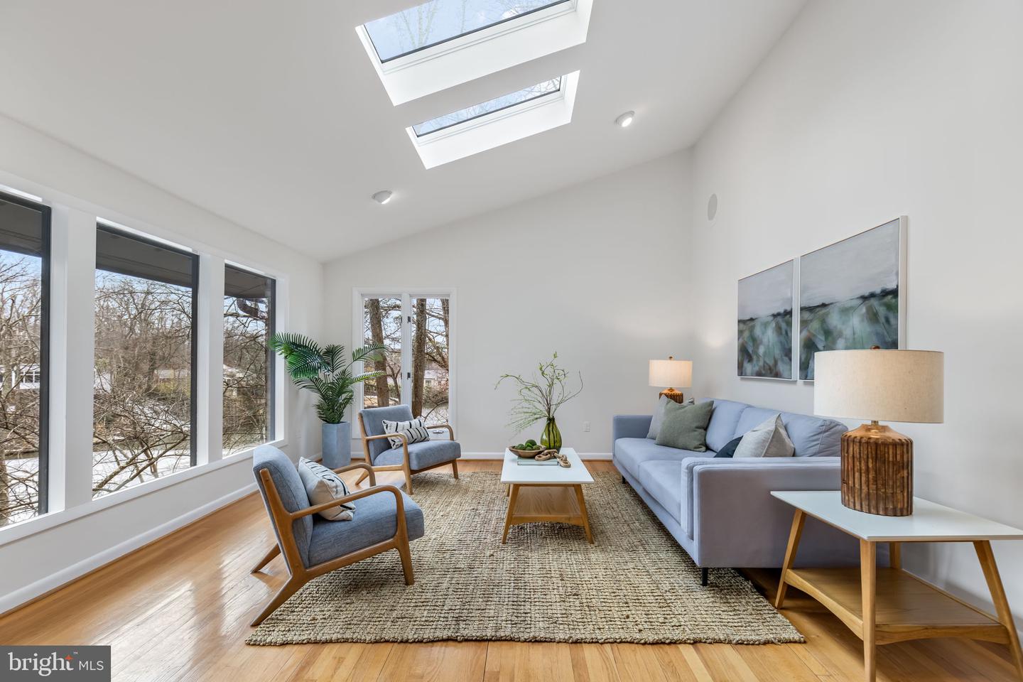 6114 BEACHWAY DR, FALLS CHURCH, Virginia 22041, 4 Bedrooms Bedrooms, ,3 BathroomsBathrooms,Residential,For sale,6114 BEACHWAY DR,VAFX2283782 MLS # VAFX2283782