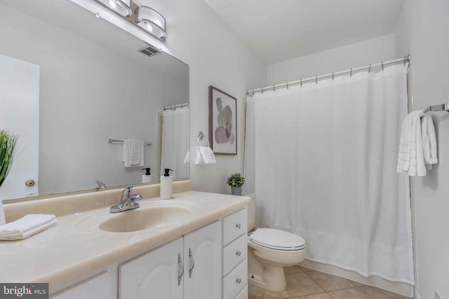 6114 BEACHWAY DR, FALLS CHURCH, Virginia 22041, 4 Bedrooms Bedrooms, ,3 BathroomsBathrooms,Residential,For sale,6114 BEACHWAY DR,VAFX2283782 MLS # VAFX2283782