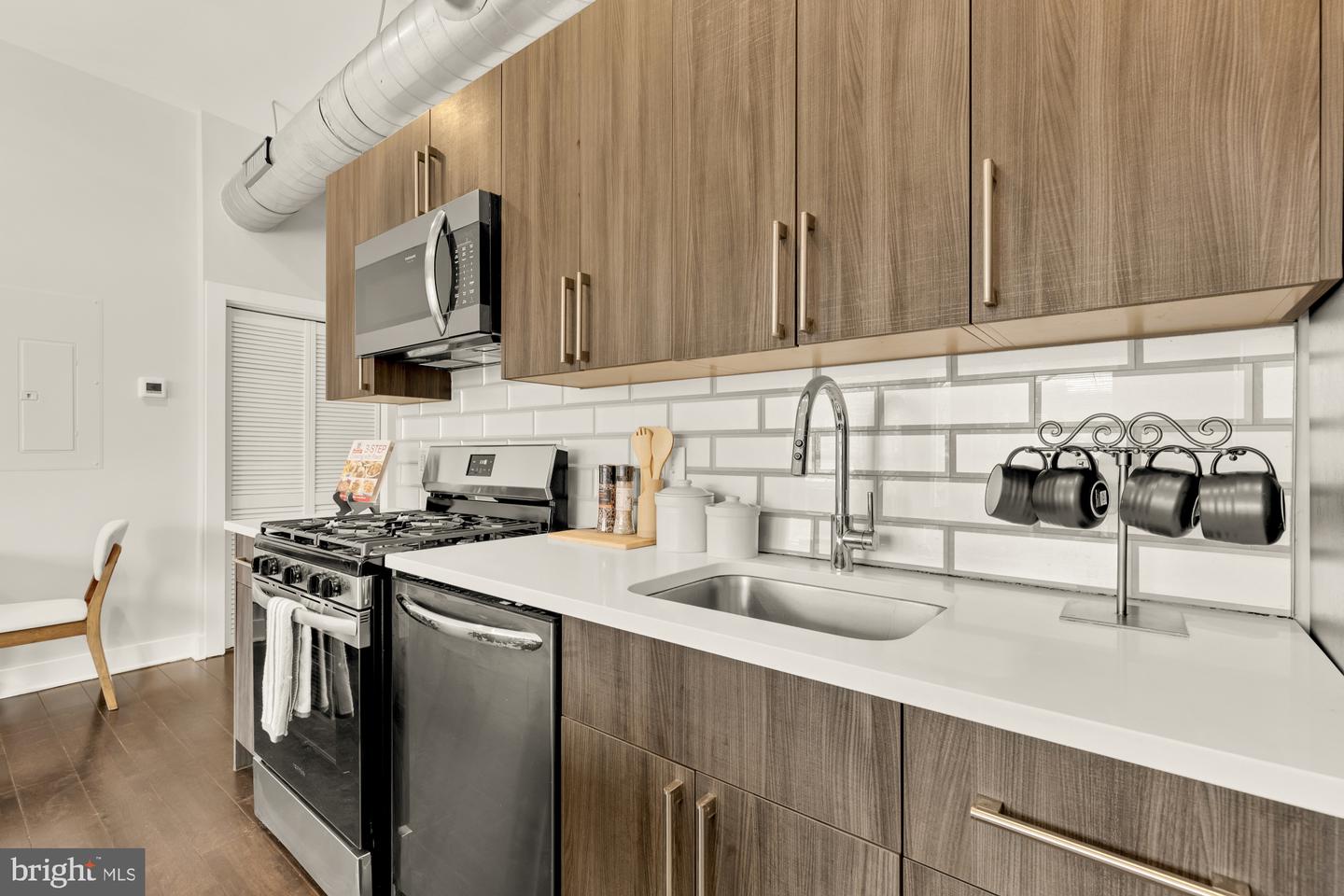 1605 F ST NE #4, WASHINGTON, District Of Columbia 20002, 2 Bedrooms Bedrooms, ,1 BathroomBathrooms,Residential,For sale,1605 F ST NE #4,DCDC2239448 MLS # DCDC2239448 1605 F ST NE #4, WASHINGTON, District Of Columbia 20002, 2 Bedrooms Bedrooms, ,1 BathroomBathrooms,Residential,For sale,1605 F ST NE #4,DCDC2239448 MLS # DCDC2239448