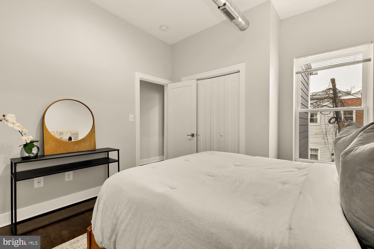 1605 F ST NE #4, WASHINGTON, District Of Columbia 20002, 2 Bedrooms Bedrooms, ,1 BathroomBathrooms,Residential,For sale,1605 F ST NE #4,DCDC2239448 MLS # DCDC2239448 1605 F ST NE #4, WASHINGTON, District Of Columbia 20002, 2 Bedrooms Bedrooms, ,1 BathroomBathrooms,Residential,For sale,1605 F ST NE #4,DCDC2239448 MLS # DCDC2239448