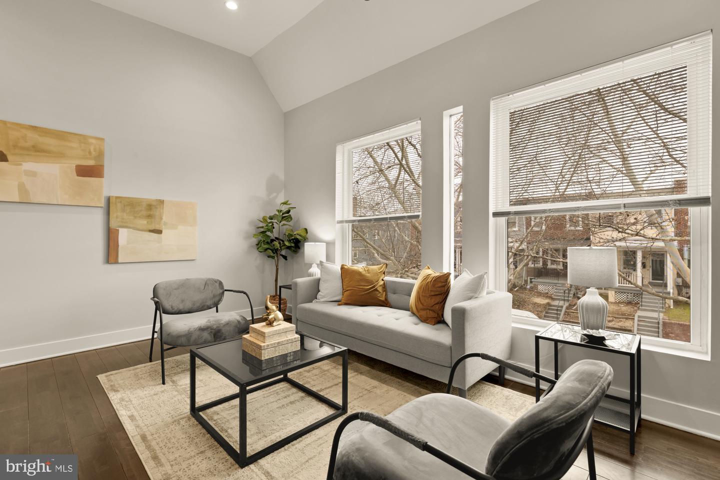 1605 F ST NE #4, WASHINGTON, District Of Columbia 20002, 2 Bedrooms Bedrooms, ,1 BathroomBathrooms,Residential,For sale,1605 F ST NE #4,DCDC2239448 MLS # DCDC2239448 1605 F ST NE #4, WASHINGTON, District Of Columbia 20002, 2 Bedrooms Bedrooms, ,1 BathroomBathrooms,Residential,For sale,1605 F ST NE #4,DCDC2239448 MLS # DCDC2239448