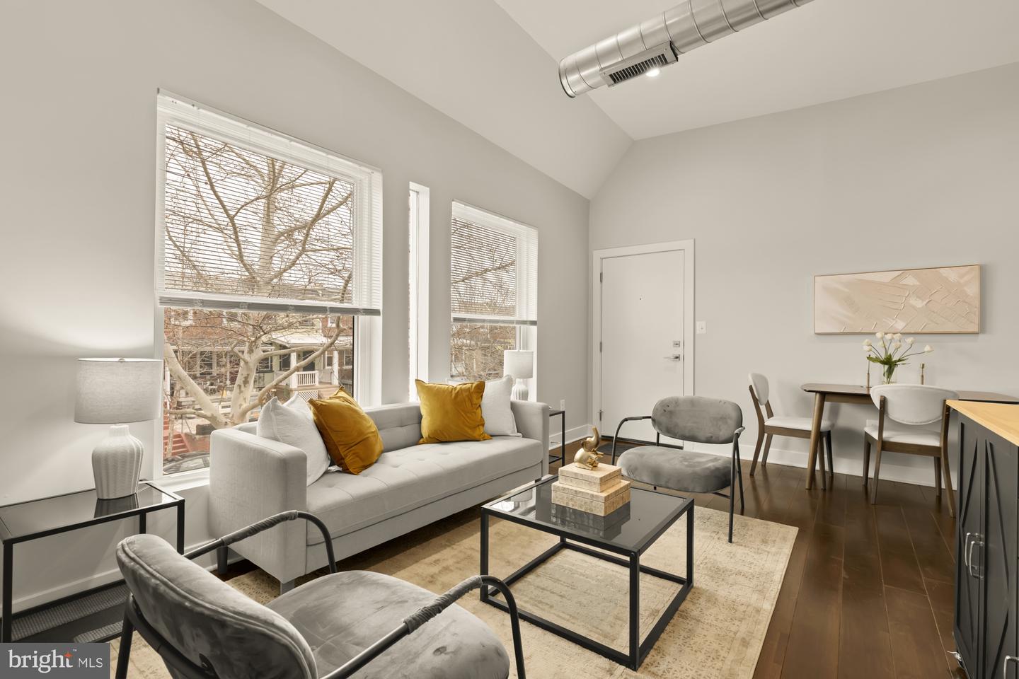 1605 F ST NE #4, WASHINGTON, District Of Columbia 20002, 2 Bedrooms Bedrooms, ,1 BathroomBathrooms,Residential,For sale,1605 F ST NE #4,DCDC2239448 MLS # DCDC2239448 1605 F ST NE #4, WASHINGTON, District Of Columbia 20002, 2 Bedrooms Bedrooms, ,1 BathroomBathrooms,Residential,For sale,1605 F ST NE #4,DCDC2239448 MLS # DCDC2239448