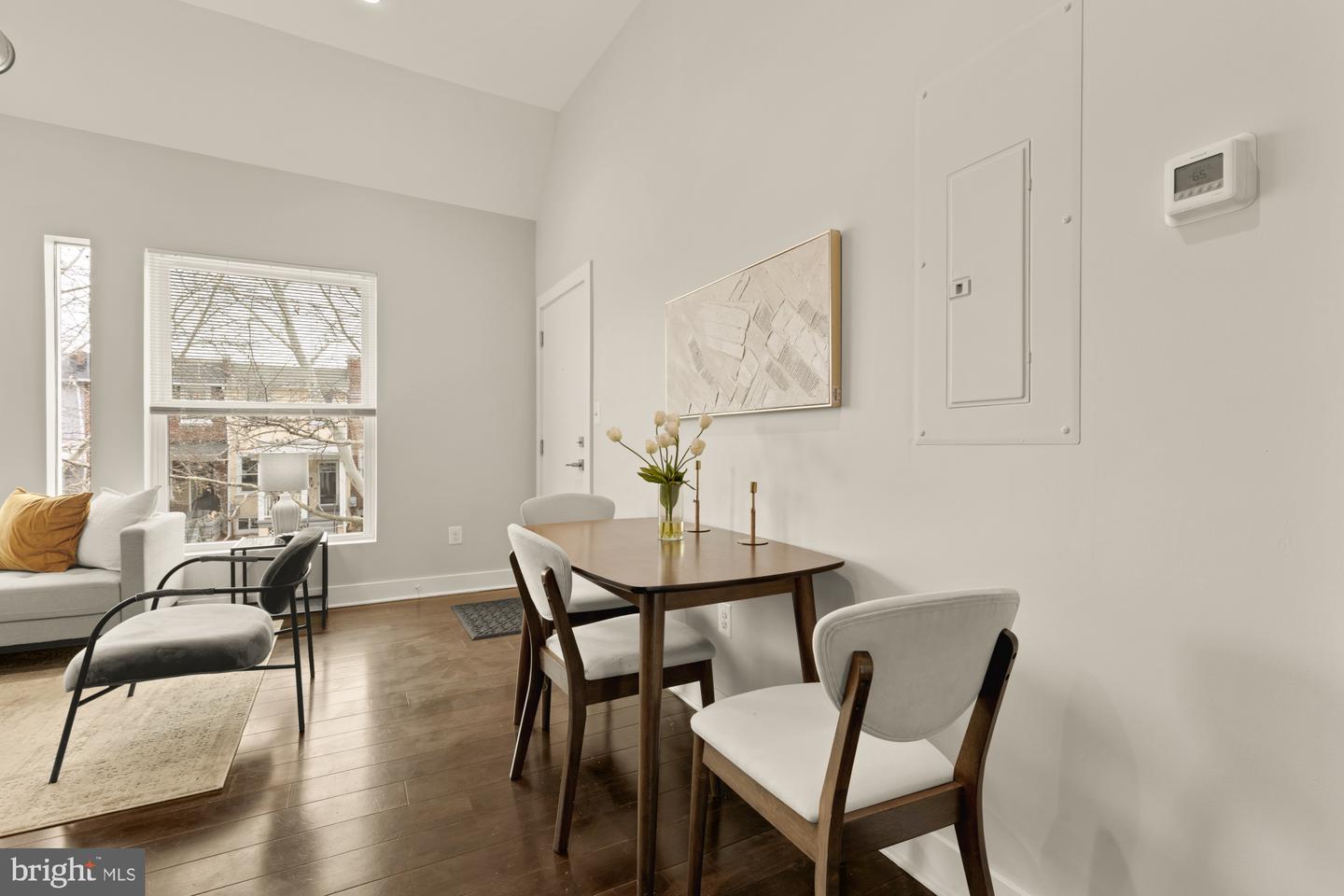 1605 F ST NE #4, WASHINGTON, District Of Columbia 20002, 2 Bedrooms Bedrooms, ,1 BathroomBathrooms,Residential,For sale,1605 F ST NE #4,DCDC2239448 MLS # DCDC2239448 1605 F ST NE #4, WASHINGTON, District Of Columbia 20002, 2 Bedrooms Bedrooms, ,1 BathroomBathrooms,Residential,For sale,1605 F ST NE #4,DCDC2239448 MLS # DCDC2239448