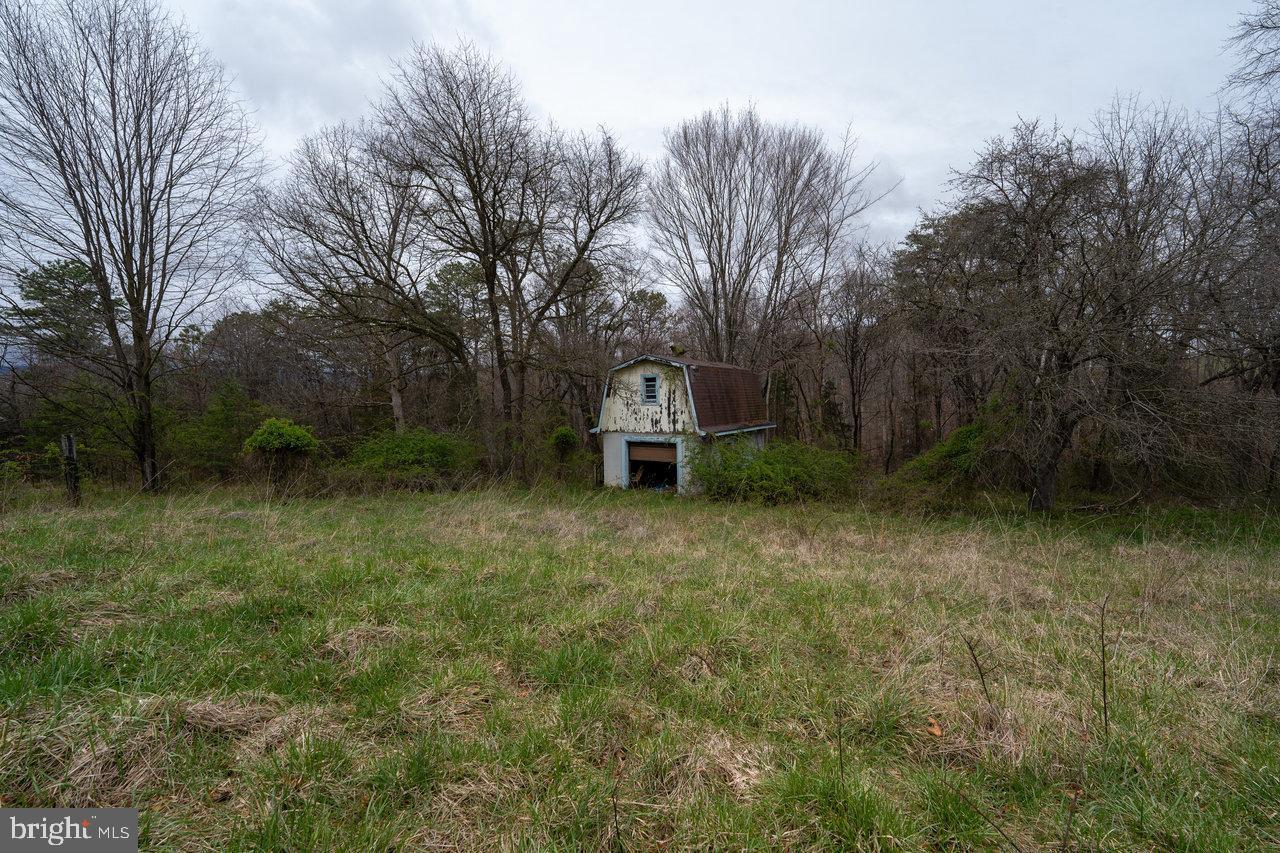 533 RAILROAD AVE, SHENANDOAH, Virginia 22849, 1 Bedroom Bedrooms, 2 Rooms Rooms,1 BathroomBathrooms,Residential,For sale,533 RAILROAD AVE,VAPA2005862 MLS # VAPA2005862