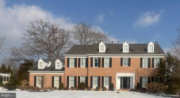 10500 COVING CROSS LN, VIENNA, Virginia 22182, 5 Bedrooms Bedrooms, ,3 BathroomsBathrooms,Residential,For sale,10500 COVING CROSS LN,VAFX2285186 MLS # VAFX2285186