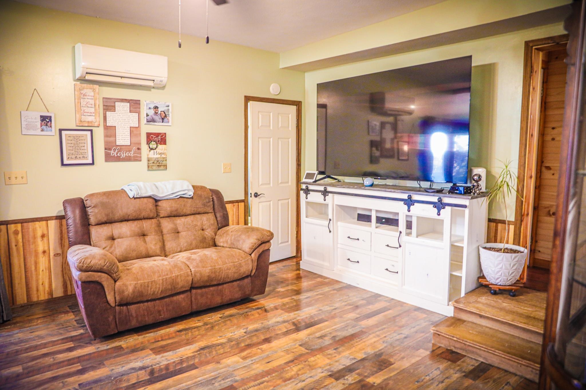 11 TWO WOOD LN, STAUNTON, Virginia 24401, 4 Bedrooms Bedrooms, ,2 BathroomsBathrooms,Residential,11 TWO WOOD LN,673811 MLS # 673811 11 TWO WOOD LN, STAUNTON, Virginia 24401, 4 Bedrooms Bedrooms, ,2 BathroomsBathrooms,Residential,11 TWO WOOD LN,673811 MLS # 673811