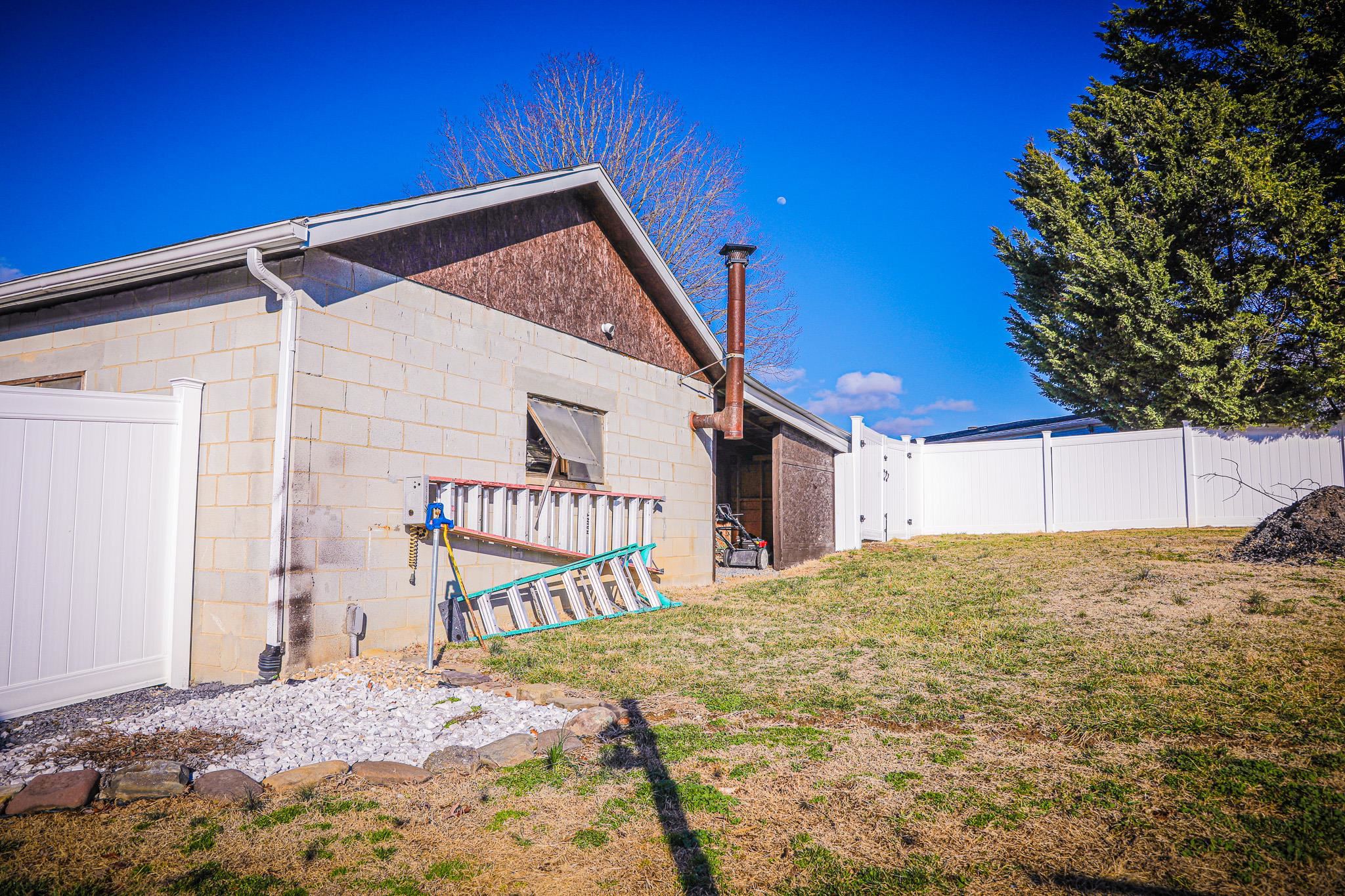 11 TWO WOOD LN, STAUNTON, Virginia 24401, 4 Bedrooms Bedrooms, ,2 BathroomsBathrooms,Residential,11 TWO WOOD LN,673811 MLS # 673811 11 TWO WOOD LN, STAUNTON, Virginia 24401, 4 Bedrooms Bedrooms, ,2 BathroomsBathrooms,Residential,11 TWO WOOD LN,673811 MLS # 673811