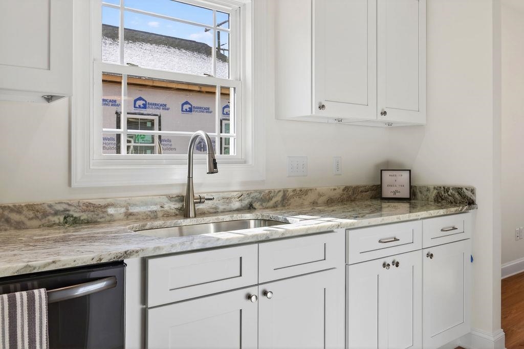 1301 EAST MAIN ST, WAYNESBORO, Virginia 22980, 3 Bedrooms Bedrooms, ,2 BathroomsBathrooms,Residential,1301 EAST MAIN ST,673813 MLS # 673813