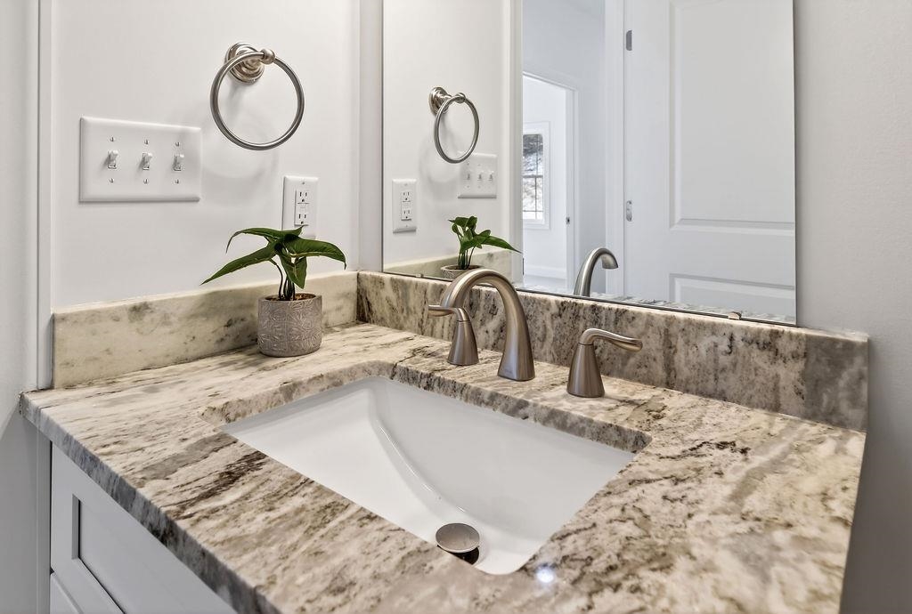 1301 EAST MAIN ST, WAYNESBORO, Virginia 22980, 3 Bedrooms Bedrooms, ,2 BathroomsBathrooms,Residential,1301 EAST MAIN ST,673813 MLS # 673813