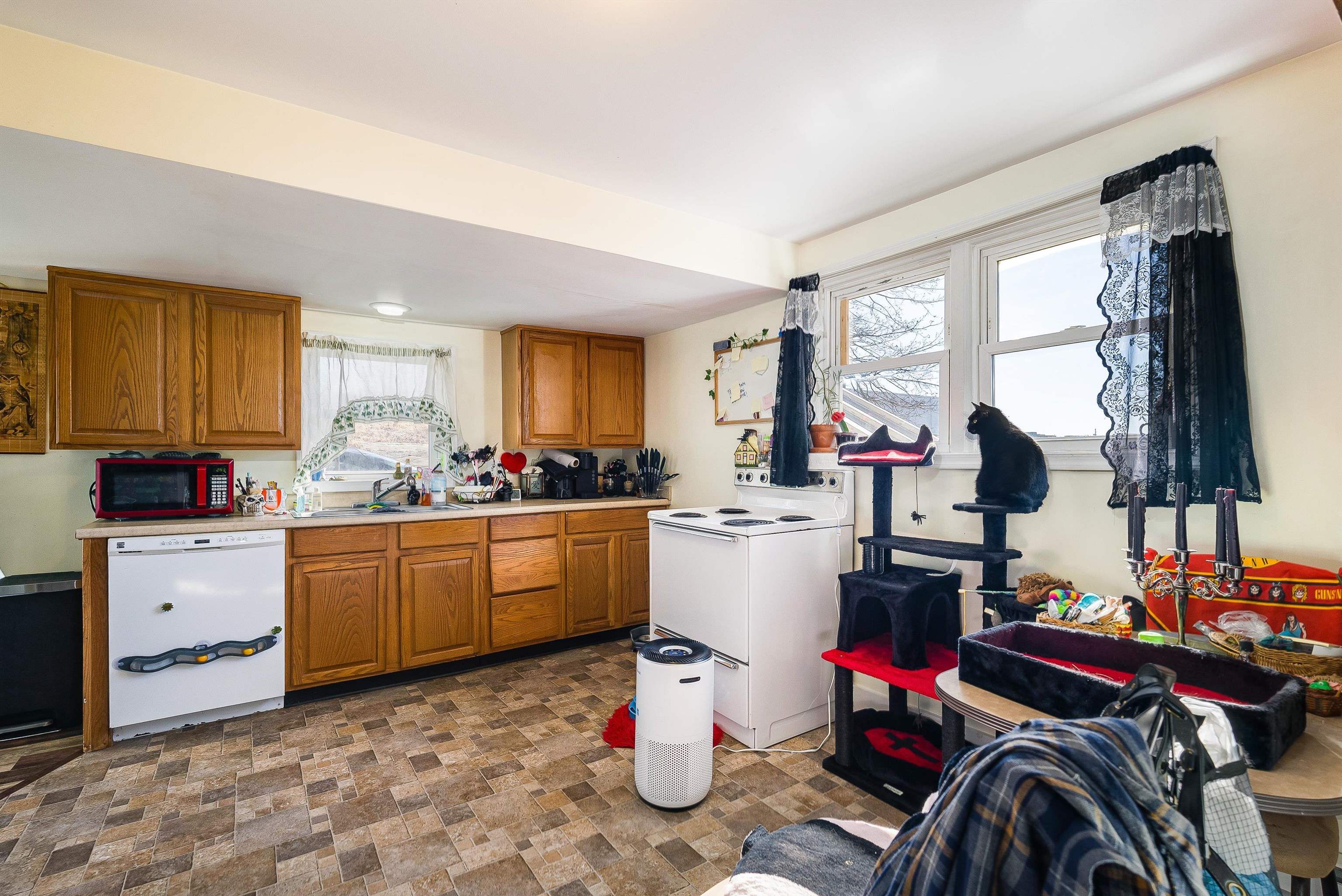 1012 E MAIN ST, LURAY, Virginia 22835, 2 Bedrooms Bedrooms, ,1 BathroomBathrooms,Residential,1012 E MAIN ST,673814 MLS # 673814