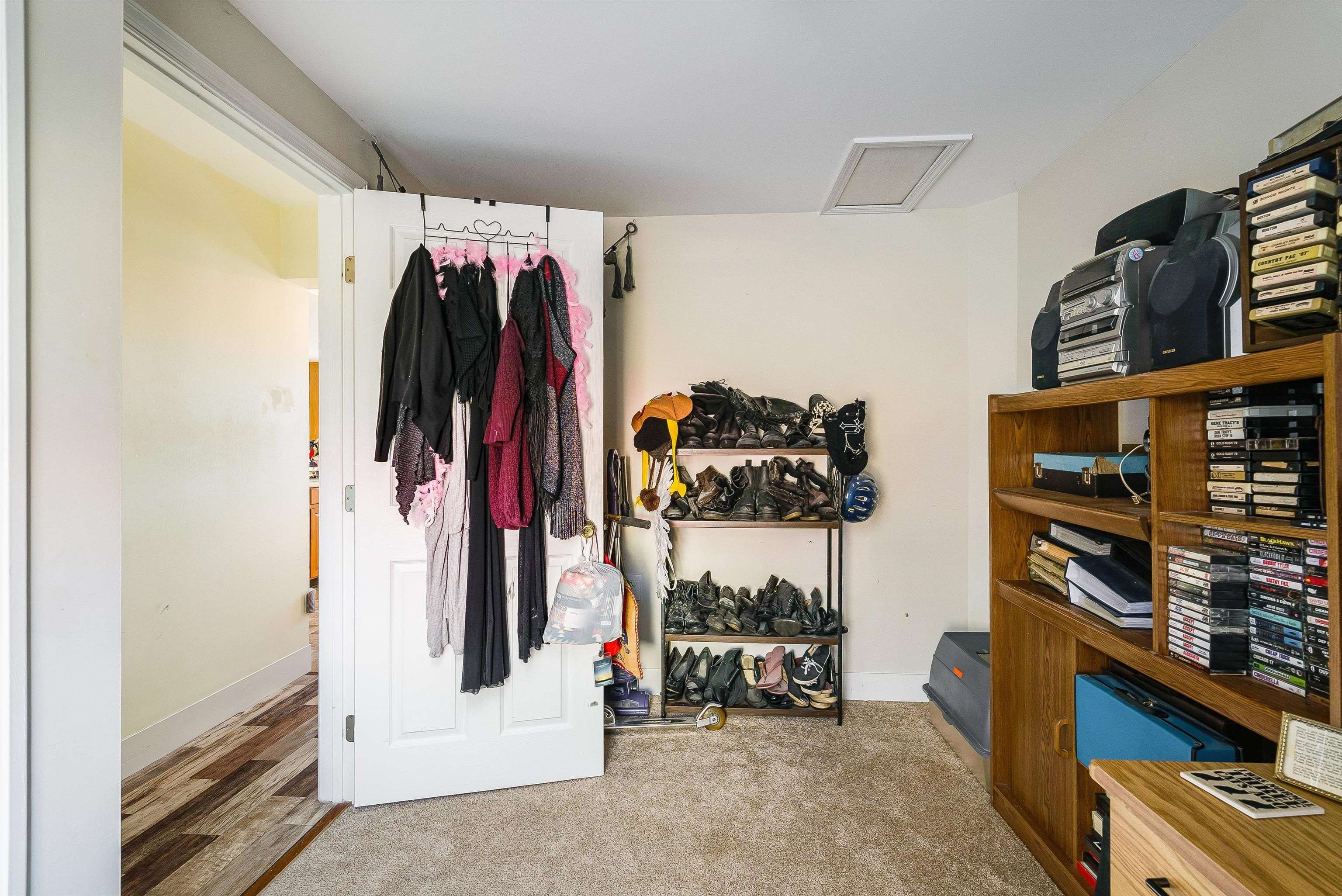 1012 E MAIN ST, LURAY, Virginia 22835, 2 Bedrooms Bedrooms, ,1 BathroomBathrooms,Residential,1012 E MAIN ST,673814 MLS # 673814