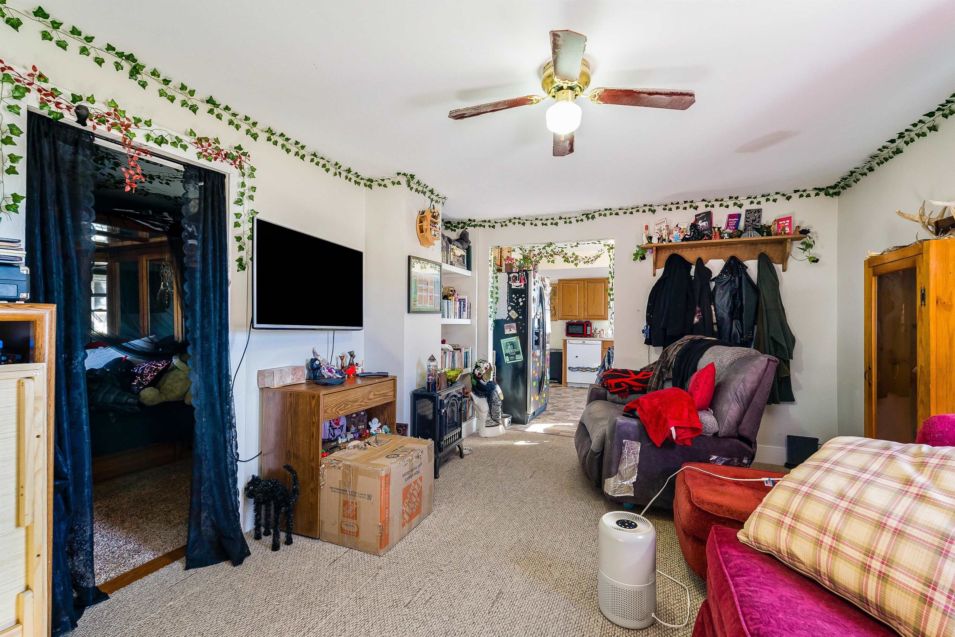 1012 E MAIN ST, LURAY, Virginia 22835, 2 Bedrooms Bedrooms, ,1 BathroomBathrooms,Residential,1012 E MAIN ST,673814 MLS # 673814