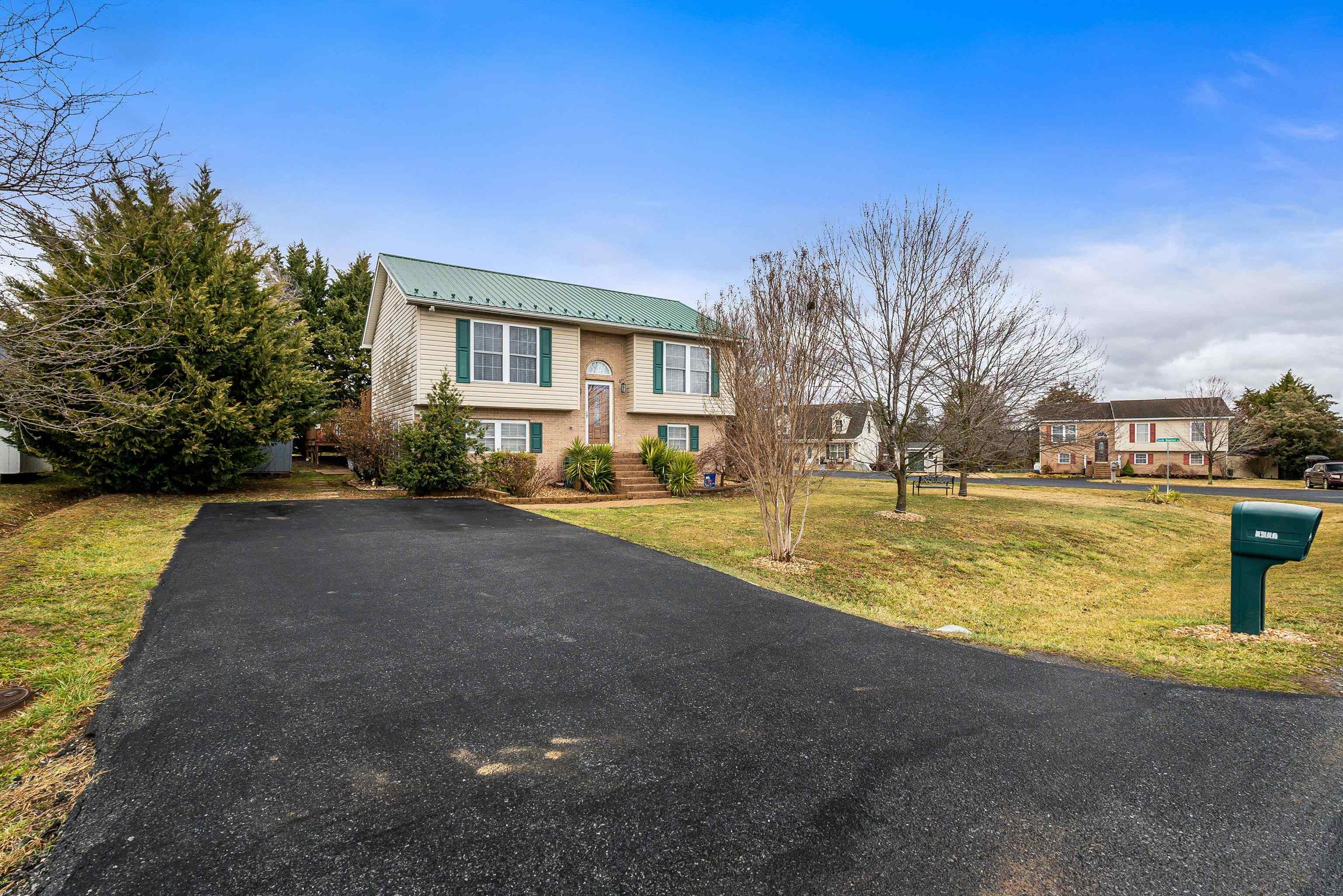 9437 MILLET CIR, MCGAHEYSVILLE, Virginia 22840, 3 Bedrooms Bedrooms, ,2 BathroomsBathrooms,Residential,9437 MILLET CIR,673815 MLS # 673815 9437 MILLET CIR, MCGAHEYSVILLE, Virginia 22840, 3 Bedrooms Bedrooms, ,2 BathroomsBathrooms,Residential,9437 MILLET CIR,673815 MLS # 673815