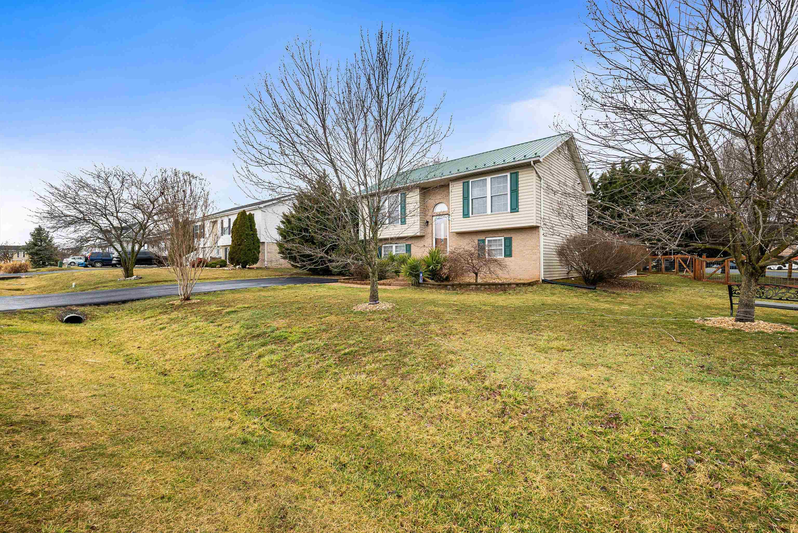 9437 MILLET CIR, MCGAHEYSVILLE, Virginia 22840, 3 Bedrooms Bedrooms, ,2 BathroomsBathrooms,Residential,9437 MILLET CIR,673815 MLS # 673815 9437 MILLET CIR, MCGAHEYSVILLE, Virginia 22840, 3 Bedrooms Bedrooms, ,2 BathroomsBathrooms,Residential,9437 MILLET CIR,673815 MLS # 673815